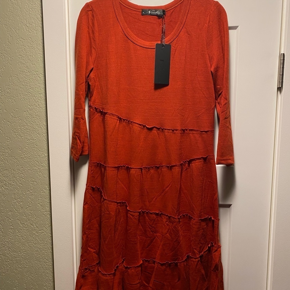 NWT NEESHA KNIT DRESS SIZE L